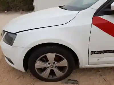 Pezzo di ricambio per auto di seconda mano  per SKODA OCTAVIA III COMBI (5E5, 5E6)  Riferimenti OEM IAM 5E0821105C  