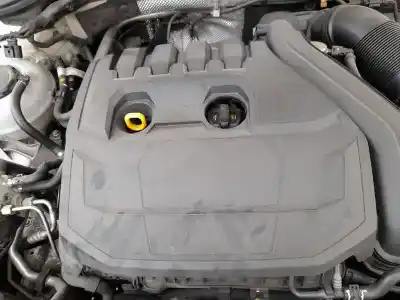 Pezzo di ricambio per auto di seconda mano coperchio motore per skoda octavia iii combi (5e5, 5e6) 1.5 tsi g-tec riferimenti oem iam 05e103925r  