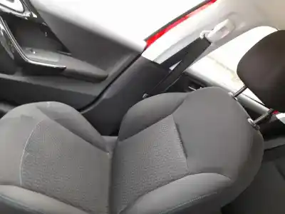Автозапчасти б/у СИДЕНЬЕ ПРАВОЕ ПЕРЕДНЕЕ за PEUGEOT 208 I (CA_, CC_) 1.5 BLUEHDI 100 ссылки OEM IAM   
