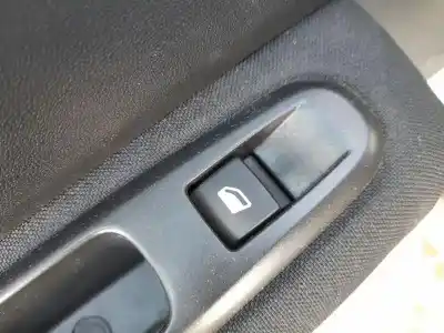 Peça sobressalente para automóvel em segunda mão botão / interruptor elevador vidro traseiro esquerdo por citroen c3 iii (sx) 1.2 vti 82 referências oem iam 96762292zd