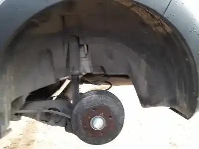 Peça sobressalente para automóvel em segunda mão cave de roda traseira esquerda por citroen c3 iii (sx) 1.2 vti 82 referências oem iam 9811931780