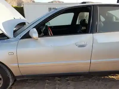 Peça sobressalente para automóvel em segunda mão porta da frente esquerda por audi a4 b5 (8d2) 1.8 t referências oem iam 8d0831051a