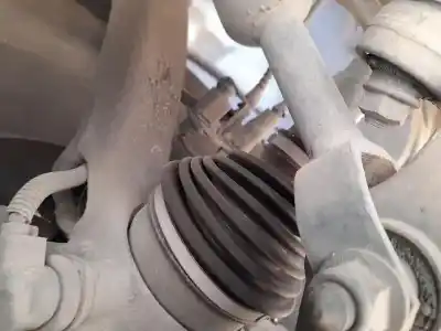 Автозапчастина б/у передня права трансмісія для audi a4 b5 (8d2) 1.8 t посилання на oem iam 8d0407452aq  