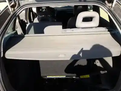 Pezzo di ricambio per auto di seconda mano VASSOIO POSTERIORE per AUDI A2 (8Z0) 1.4 Riferimenti OEM IAM 8Z086355377J  