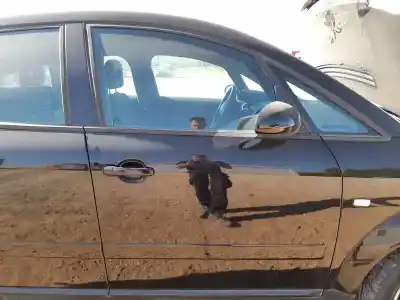 Автозапчасти б/у дверь передняя правая за audi a2 (8z0) 1.4 ссылки oem iam 8z0831052a
