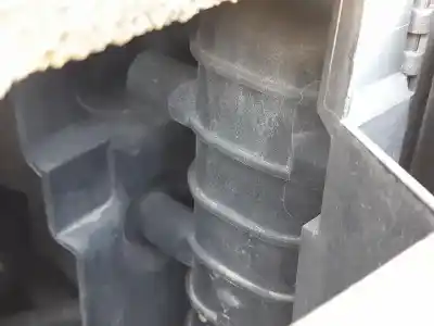Pezzo di ricambio per auto di seconda mano RADIATORE D ACQUA per AUDI A2 (8Z0) 1.4 Riferimenti OEM IAM 8Z0121251D  