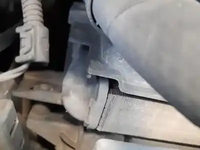İkinci el araba yedek parçası SU RADYATÖRÜ için VOLKSWAGEN GOLF V (1K1) 1.9 TDI OEM IAM referansları 5K0121253H  