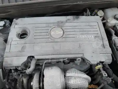 Автозапчастина б/у КРІШКА ДВИГУНА для CHEVROLET ORLANDO (J309) 2.0 D Посилання на OEM IAM 25188703  