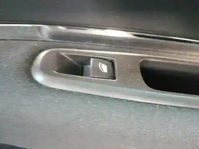 Автозапчастина б/у управління склами задніх правіх для PEUGEOT 5008 (0U_, 0E_) 1.2 Посилання на OEM IAM 6490RK  