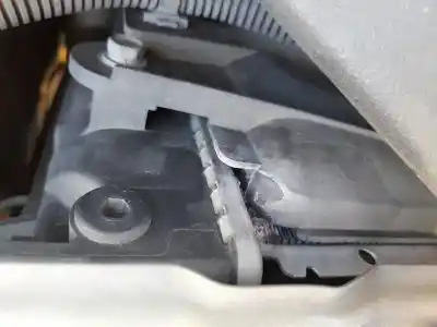 Peça sobressalente para automóvel em segunda mão Radiador De água por LEXUS IS II (_E2_) 220D (ALE20) Referências OEM IAM 1640026400  