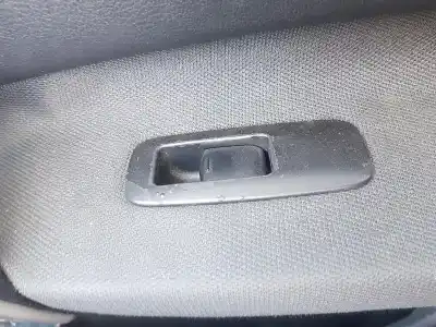 Second-hand car spare part right front power window switch for nissan qashqai / qashqai +2 i (j10, nj10, jj10e) 2.0 dci oem iam references 25411br00a