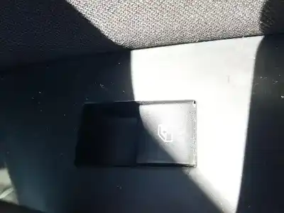 Peça sobressalente para automóvel em segunda mão Botão / Interruptor Elevador Vidro Dianteiro Direito por OPEL ASTRA J (P10) 1.6 (68) Referências OEM IAM 13301886  