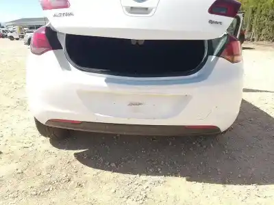 Peça sobressalente para automóvel em segunda mão PARA CHOQUES TRASEIRO por OPEL ASTRA J (P10) 1.6 (68) Referências OEM IAM 13348049  