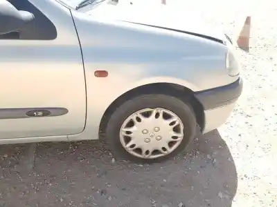 Автозапчастина б/у ПЕРЕДНЕ ПРАВЕ КРИЛО для RENAULT CLIO II (BB_, CB_)  Посилання на OEM IAM 7701473026  