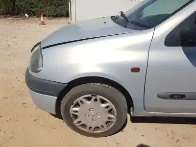 İkinci el araba yedek parçası SOL ÖN ÇAMURLUK için RENAULT CLIO II (BB_, CB_)  OEM IAM referansları 7701473025  