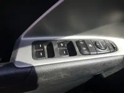 Peça sobressalente para automóvel em segunda mão botão / interruptor elevador vidro dianteiro esquerdo por kia niro (de) 1.6 gdi hybrid referências oem iam 93570g5310