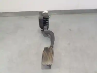 Second-hand car spare part Accelerator Pedal for OPEL CORSA D Selective OEM IAM references 13305804   Second-hand car spare part Accelerator Pedal for OPEL CORSA D Selective OEM IAM references 13305804