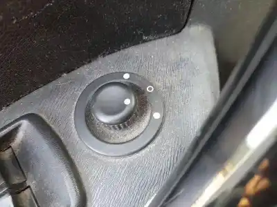 Автозапчастина б/у передні вікний вмикач для renault kangoo express (fw0/1_) 1.5 dci 90 (fw0g, fw05, fw08, fw11) посилання на oem iam 254116484r  