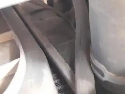 Автозапчастина б/у водяний радіатор для chrysler voyager iv (rg, rs) 2.4 посилання на oem iam 04677494ac