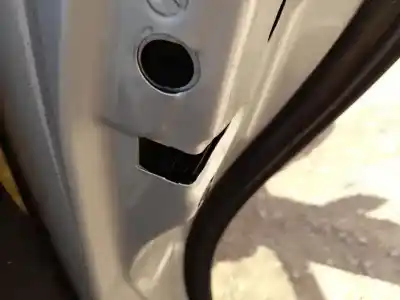 Pezzo di ricambio per auto di seconda mano Serratura Porta Posteriore Destra per SEAT LEON (1M1) 1.9 TDI Riferimenti OEM IAM 3B4839016AL   Pezzo di ricambio per auto di seconda mano Serratura Porta Posteriore Destra per SEAT LEON (1M1) 1.9 TDI Riferimenti OEM IAM 3B4839016AL