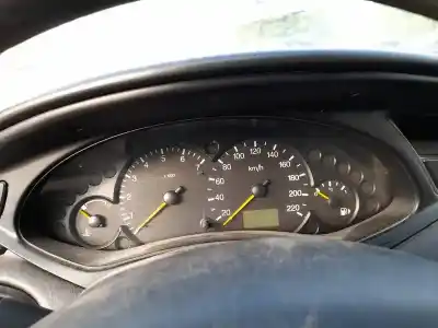 Автозапчасти б/у приборная доска за ford focus i (daw, dbw) 1.8 turbo di / tddi ссылки oem iam 1328354