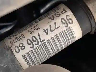 Pezzo di ricambio per auto di seconda mano trasmissione anteriore destra per citroen c4 cactus 1.2 vti 82 riferimenti oem iam 9677476680