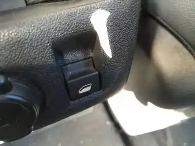 Peça sobressalente para automóvel em segunda mão botão / interruptor elevador vidro traseiro direito por citroen ds5 2.0 hdi 165 referências oem iam 96664318zd
