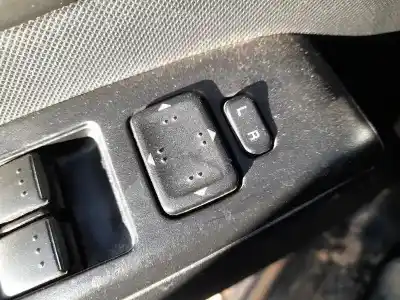 Second-hand car spare part left front power window switch for mazda 5 (cr19) 2.0 cd (cr19) oem iam references cc6466350a   Second-hand car spare part left front power window switch for mazda 5 (cr19) 2.0 cd (cr19) oem iam references cc6466350a