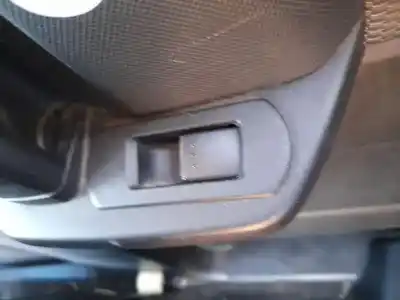 Second-hand car spare part rear right power window switch for mazda 5 (cr19) 2.0 cd (cr19) oem iam references cc5166380a Second-hand car spare part rear right power window switch for mazda 5 (cr19) 2.0 cd (cr19) oem iam references cc5166380a