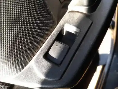 Second-hand car spare part rear left power window switch for mazda 5 (cr19) 2.0 cd (cr19) oem iam references cc5166380a Second-hand car spare part rear left power window switch for mazda 5 (cr19) 2.0 cd (cr19) oem iam references cc5166380a