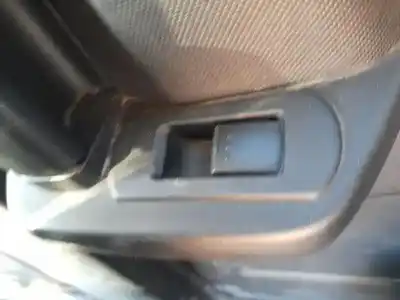 Second-hand car spare part rear right power window switch for mazda 5 (cr19) 2.0 cd (cr19) oem iam references cc5166380a Second-hand car spare part rear right power window switch for mazda 5 (cr19) 2.0 cd (cr19) oem iam references cc5166380a