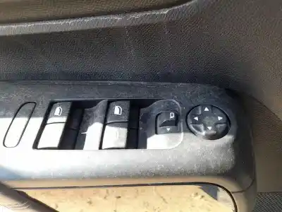 Peça sobressalente para automóvel em segunda mão botão / interruptor elevador vidro dianteiro esquerdo por citroen c5 aircross (a_) 1.2 puretech 130 (arhnsj) referências oem iam 96788281zd