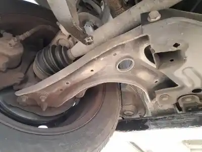 Pezzo di ricambio per auto di seconda mano Braccio Sospensione Inferiore Anteriore Destro per SKODA RAPID (NH3, NK3, NK6) 1.2 TSI Riferimenti OEM IAM 6R0407152F  