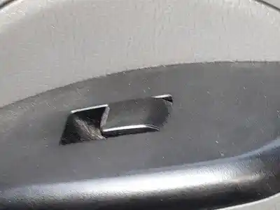 Second-hand car spare part Right Front Power Window Switch for DAEWOO KALOS (KLAS) 1.4 OEM IAM references 96540782  