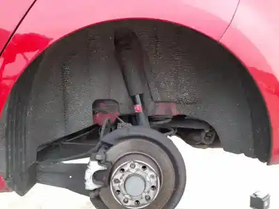 Peça sobressalente para automóvel em segunda mão cave de roda traseira esquerda por volkswagen golf vi (5k1) 2.0 tdi referências oem iam 5k0810971c