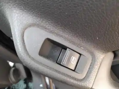Peça sobressalente para automóvel em segunda mão botão / interruptor elevador vidro traseiro direito por volkswagen golf vi (5k1) 1.6 tdi referências oem iam 7l6959855creh