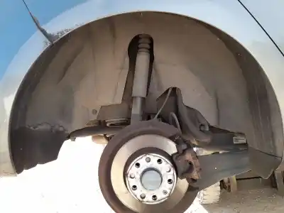 Peça sobressalente para automóvel em segunda mão cave de roda traseira direita por volkswagen golf vi (5k1) 1.6 tdi referências oem iam 5k0810972d