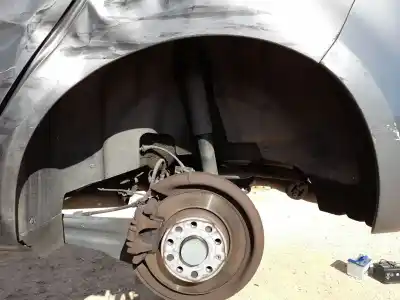 Peça sobressalente para automóvel em segunda mão cave de roda traseira esquerda por volkswagen golf vi (5k1) 1.6 tdi referências oem iam 5k0810971c