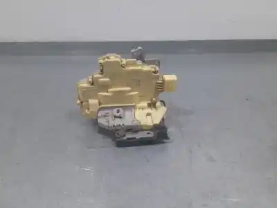 Second-hand car spare part front right door lock for audi q7 (4lb) 3.0 tdi quattro oem iam references cz3c1b37016a  