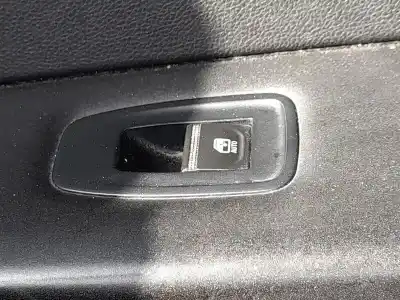 Автозапчастина б/у передній правий віконний вимикач для RENAULT CAPTUR II (HF_) BLUE DCI 115 (HFAD) Посилання на OEM IAM 254013877R  