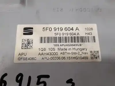 Автозапчастина б/у gps навігаційна система для seat leon st (5f8) 2.0 tdi посилання на oem iam 5f0919604a  