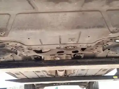 Peça sobressalente para automóvel em segunda mão charrió / suporte de eixo dianteiro por seat leon st (5f8) 1.4 tsi referências oem iam 5wa199315f