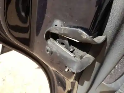Pezzo di ricambio per auto di seconda mano Serratura Porta Posteriore Sinistra per AUDI A3 (8L1) 1.9 TDI Riferimenti OEM IAM 8D0839015A  