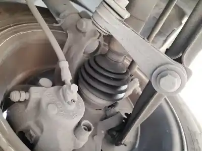 Автозапчасти б/у ПЕРЕДНЯЯ ПРАВАЯ КУЛАЧКА за AUDI A3 (8L1)  ссылки OEM IAM 1J0407256AG  