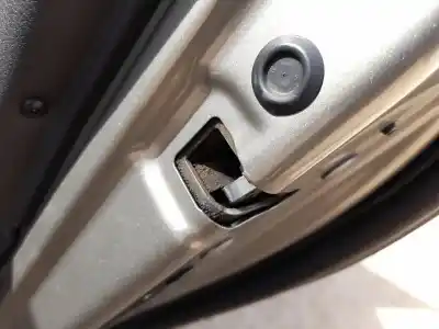 Second-hand car spare part rear right door lock for peugeot 5008 (0u_, 0e_) 1.6 hdi oem iam references 9800624180