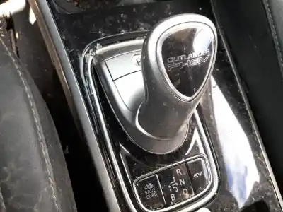 Second-hand car spare part gear lever for mitsubishi outlander iii (gf_w, gg_w) phev 4wd (gg3w) oem iam references 2400a355 Second-hand car spare part gear lever for mitsubishi outlander iii (gf_w, gg_w) phev 4wd (gg3w) oem iam references 2400a355