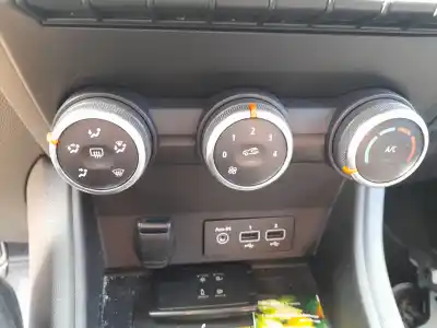 Pezzo di ricambio per auto di seconda mano Controllo Riscaldamento / Aria Condizionata per RENAULT CAPTUR II (HF_) TCE 140 (HFN0) Riferimenti OEM IAM 275007620R  