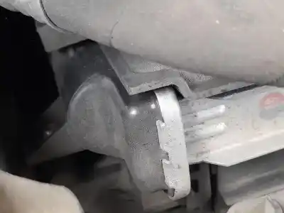 Pezzo di ricambio per auto di seconda mano Radiatore D Acqua per AUDI A3 (8P1) 2.0 TDI 16V Riferimenti OEM IAM 1K0121251AB  