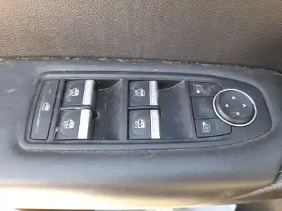 Peça sobressalente para automóvel em segunda mão BOTÃO / INTERRUPTOR ELEVADOR VIDRO DIANTEIRO ESQUERDO por RENAULT CAPTUR II (HF_)  Referências OEM IAM 254104196R  
