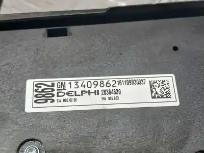 Peça sobressalente para automóvel em segunda mão comando de controlo do rádio por opel meriva b selective referências oem iam 13409862  28364839